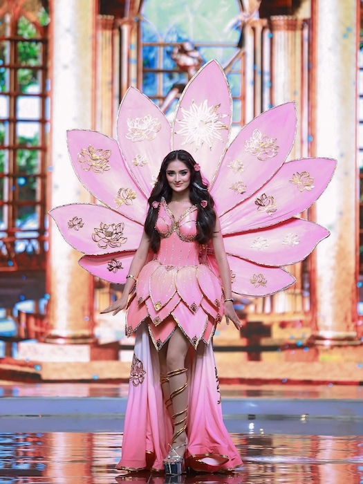 Manika Vishwakarma, Manika Vishwakarma crowned as miss universe india 2025, miss universe india 2025, miss universe, 74th Miss Universe pageant in Thailand, who is manika Vishwakarma, manika Vishwakarma news, कौन हैं मनिका विश्वकर्मा, मनिका विश्वकर्मा, मिस यूनिवर्स इंडिया 2025, मनिका विश्वकर्मा कैसे बनीं मिस यूनिवर्स इंडिया 2025
