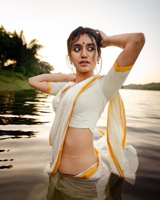 Priya Prakash Varrier in Kasavu saree