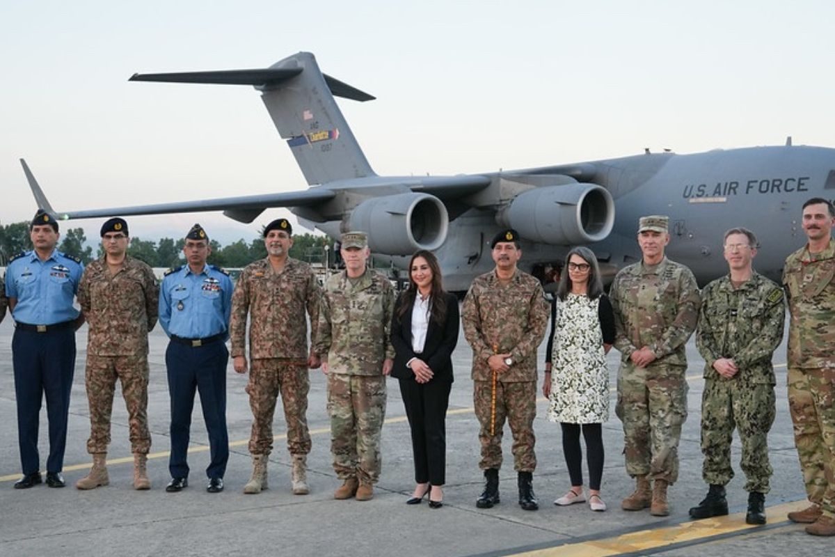 Pakistan floods crisis us military plane relief supplies landed nur ...