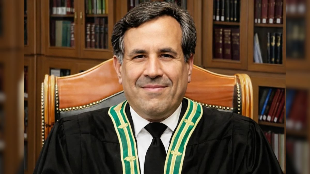 Pakistan big news supreme court justice muhammad hashim khan kakar says ...