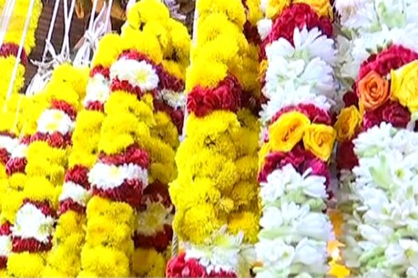 கேரள வெள்ளத்தால் தமிழகத்தில் தொழில், வர்த்தகம் முடக்கம் கேரள வெள்ளத்தால் தமிழகத்தில் தொழில், வர்த்தகம் முடக்கம்