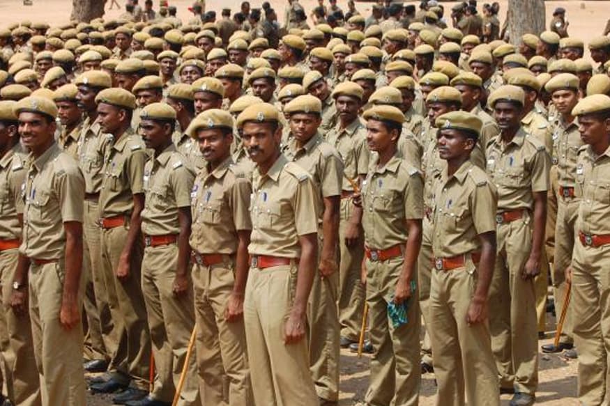 8826 constable vacancy in tamilnadu uniform service force News18 Tamil