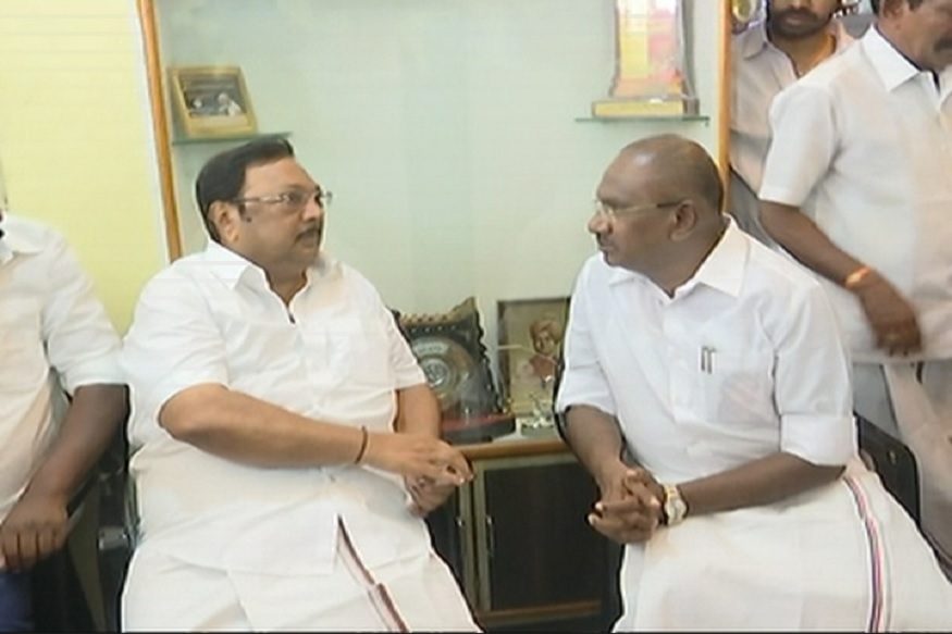 அமைச்சர் செல்லூர் ராஜூ இல்லத்தில் மு.க.அழகிரி