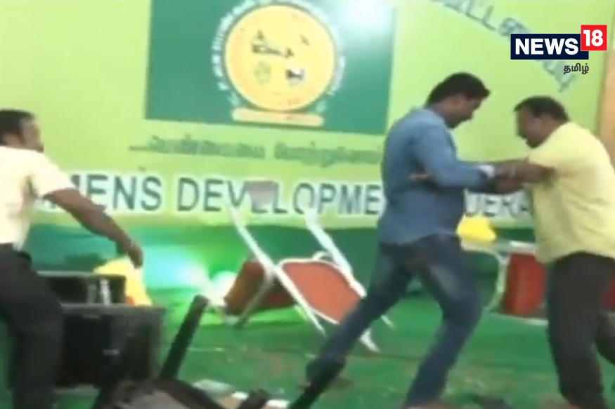 நலத்திட்ட உதவி வழங்கும் விழாவில் மோதல்!