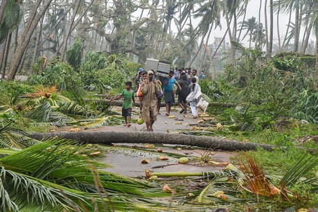 தித்லி புயல் சேதத்திற்கு உரிய நிவாரணம் வழங்கப்படும்: பிரதமர் தித்லி புயல் சேதத்திற்கு உரிய நிவாரணம் வழங்கப்படும்: பிரதமர்