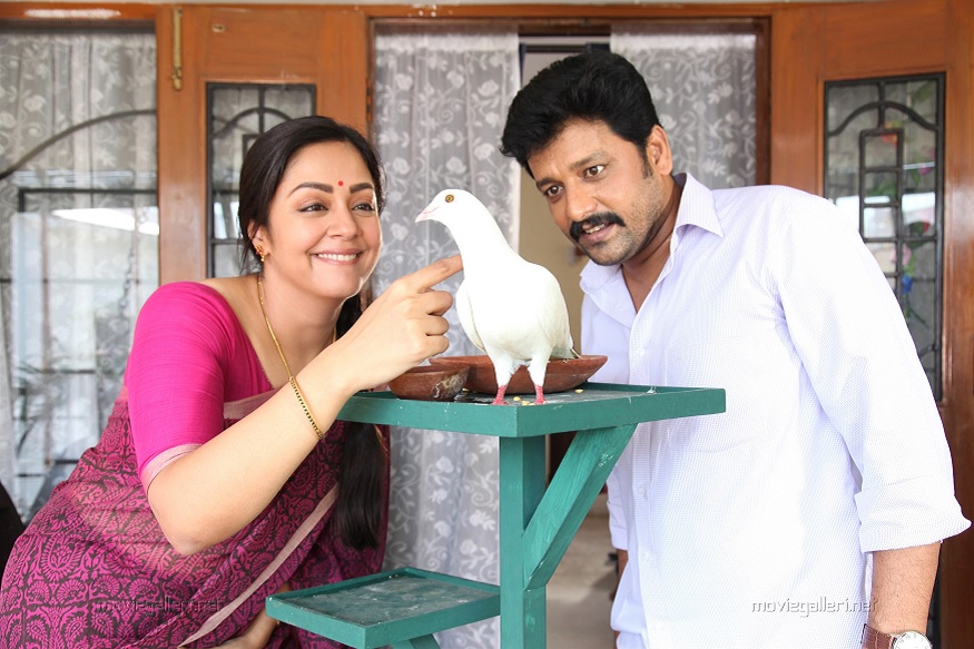 வடசென்னை படத்தால் காற்றின் மொழி தாமதம்?