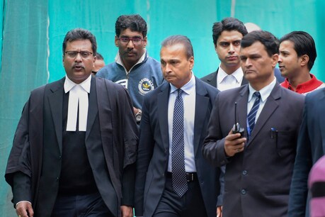 நீதிபதியின் உத்தரவை திருத்திய உச்ச நீதிமன்ற பதிவாளர்கள் இருவர் ‘டிஸ்மிஸ்’ நீதிபதியின் உத்தரவை திருத்திய உச்ச நீதிமன்ற பதிவாளர்கள் இருவர் ‘டிஸ்மிஸ்’