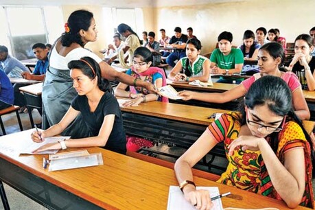 போட்டித் தேர்வுகளில் இனி ‘நெகட்டிவ்’ மார்க் கூடாது- உயர் நீதிமன்றம் உத்தரவு போட்டித் தேர்வுகளில் இனி ‘நெகட்டிவ்’ மார்க் கூடாது- உயர் நீதிமன்றம் உத்தரவு