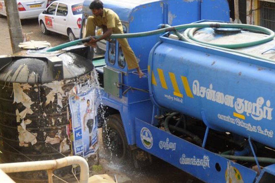 இன்னும் சில ஆண்டுகளில் உலக அரசியலை தீர்மானிக்கப் போவதே, தண்ணீர் தான் என்றும், மீண்டும் ஒரு உலக யுத்தம் ஏற்பட்டால் இது தண்ணீருக்காகத்தான் இருக்கும் என்றும் சுற்றுச் சுழல் வல்லுநர்கள் எச்சரிக்க தொடங்கியுள்ளனர். ஆனால் தண்ணீர் மேலாண்மையில் உலகின் பெரும்பாலான நாடுகள் அலட்சியமாகத்தான் இருக்கின்றன. இன்னும் சில ஆண்டுகளில் உலக அரசியலை தீர்மானிக்கப் போவதே, தண்ணீர் தான் என்றும், மீண்டும் ஒரு உலக யுத்தம் ஏற்பட்டால் இது தண்ணீருக்காகத்தான் இருக்கும் என்றும் சுற்றுச் சுழல் வல்லுநர்கள் எச்சரிக்க தொடங்கியுள்ளனர். ஆனால் தண்ணீர் மேலாண்மையில் உலகின் பெரும்பாலான நாடுகள் அலட்சியமாகத்தான் இருக்கின்றன.