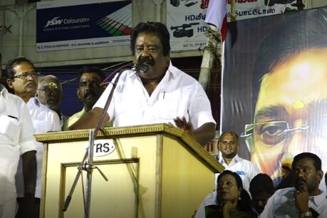 டிஸ்மிஸ் செய்து கையெழுத்திட்டால் சபாநாயகருக்கு கை இருந்திருக்காது - எம்.எல்.ஏ பரபரப்பு பேச்சு டிஸ்மிஸ் செய்து கையெழுத்திட்டால் சபாநாயகருக்கு கை இருந்திருக்காது - எம்.எல்.ஏ பரபரப்பு பேச்சு