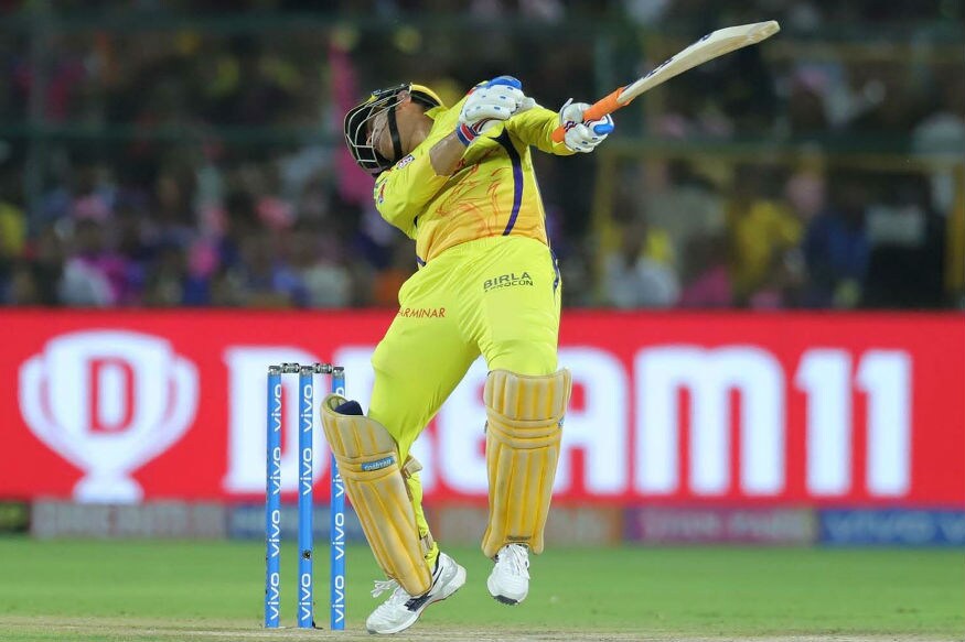MS Dhoni Stuck Bouncer, CSK