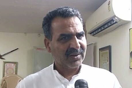 இஸ்லாமிய பெண்கள் கள்ள ஓட்டு போடுகிறார்கள்? - பாஜக வேட்பாளர் சர்ச்சை பேச்சு இஸ்லாமிய பெண்கள் கள்ள ஓட்டு போடுகிறார்கள்? - பாஜக வேட்பாளர் சர்ச்சை பேச்சு