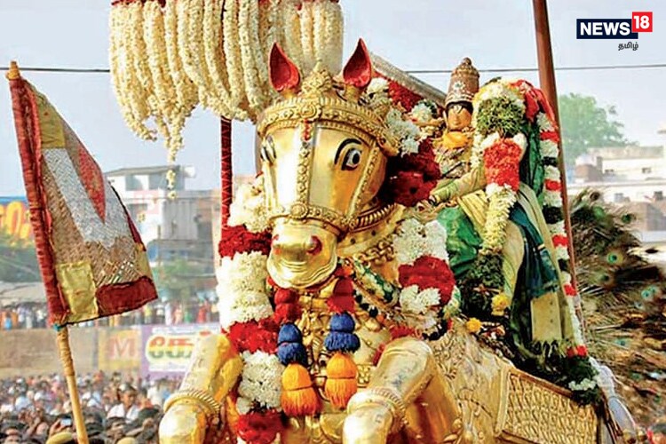 மதுரையில் கள்ளழகர் ஆற்றில் இறக்கிய காட்சி – News18 தமிழ்
