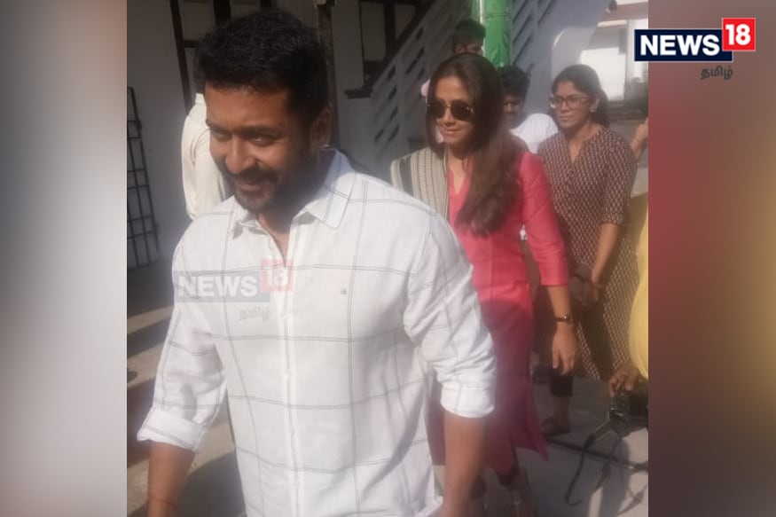 இவர்களைத் தொடர்ந்து சிவக்குமார் தன் குடும்பத்தோடு தி. நகர் இந்தி பிரசார சபாவில் வாக்களிக்க வந்தனர். இவர்களைத் தொடர்ந்து சிவக்குமார் தன் குடும்பத்தோடு தி. நகர் இந்தி பிரசார சபாவில் வாக்களிக்க வந்தனர்.