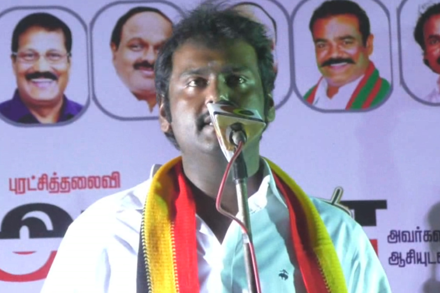 சுபஸ்ரீ பெற்றோரிடம் விஜய பிரபாகரன் உருக்கம்!
