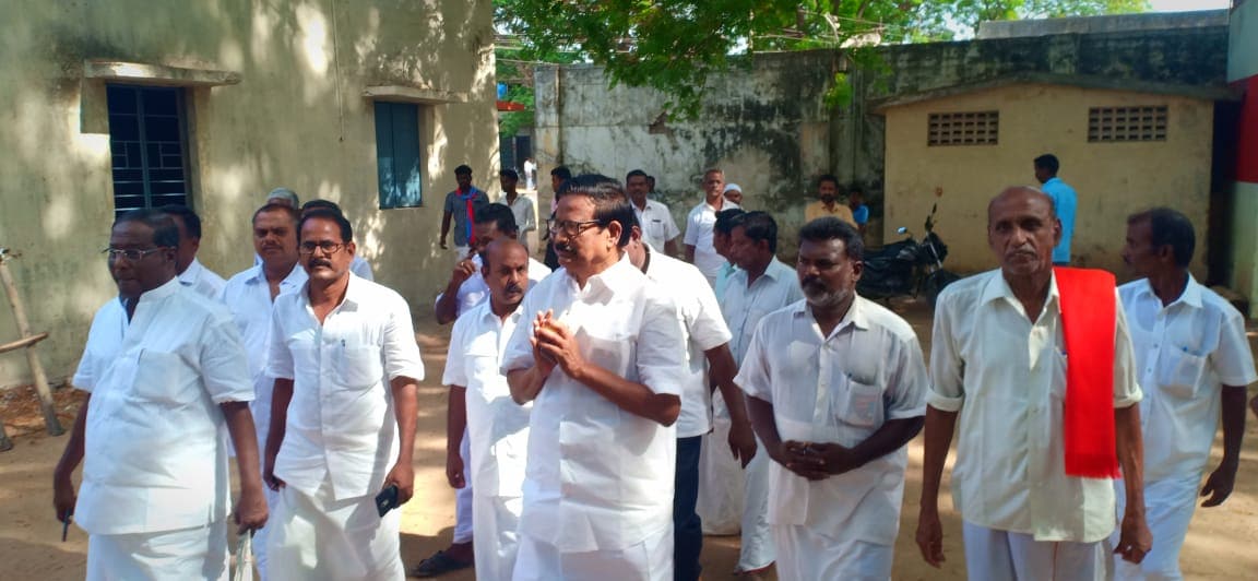 தமிழகத்தில் மதச்சார்பற்ற முற்போக்கு கூட்டணி அமோக வெற்றி பெறும் என்றும் தமிழகத்தில் மிகப் பெரிய எழுச்சி ஏற்பட்டிருக்கிறது அழகிரி என்றும் கூறினார். படம்: கடலூர் - பிரசன்னா தமிழகத்தில் மதச்சார்பற்ற முற்போக்கு கூட்டணி அமோக வெற்றி பெறும் என்றும் தமிழகத்தில் மிகப் பெரிய எழுச்சி ஏற்பட்டிருக்கிறது அழகிரி என்றும் கூறினார். படம்: கடலூர் - பிரசன்னா