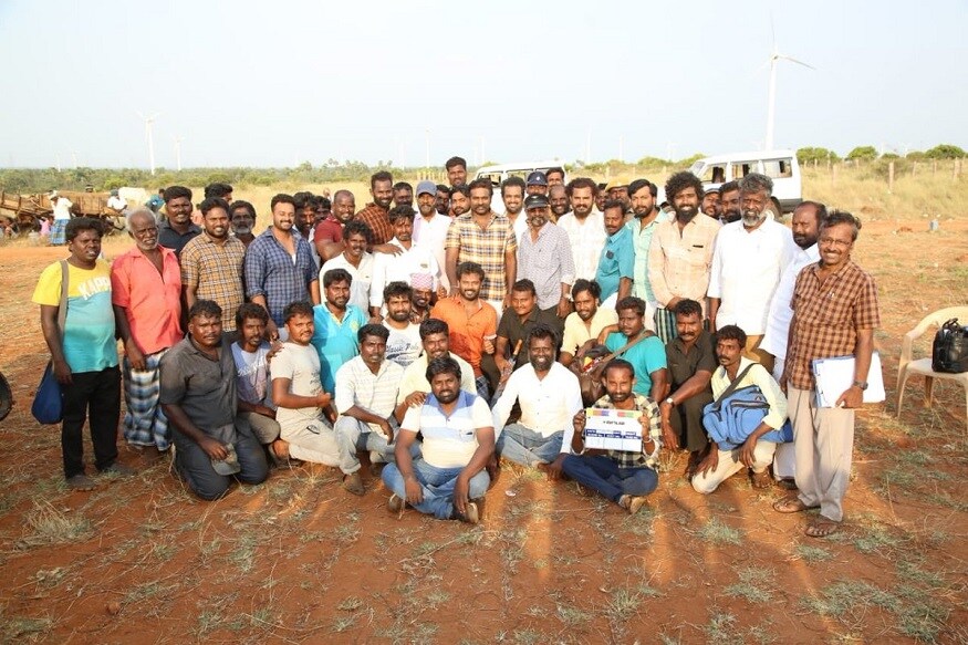 கடந்த மாதம் 22-ம் தேதி தொடங்கிய படப்பிடிப்பு ராஜபாளையம், அதைச்சுற்றியுள்ள பகுதிகளில் நடைபெற்று வந்தது. இந்நிலையில் முதற்கட்ட படப்பிடிப்பு நிறைவடைந்துள்ளதாக படக்குழுவினர் அதிகாரப்பூர்வமாக அறிவித்துள்ளனர். கடந்த மாதம் 22-ம் தேதி தொடங்கிய படப்பிடிப்பு ராஜபாளையம், அதைச்சுற்றியுள்ள பகுதிகளில் நடைபெற்று வந்தது. இந்நிலையில் முதற்கட்ட படப்பிடிப்பு நிறைவடைந்துள்ளதாக படக்குழுவினர் அதிகாரப்பூர்வமாக அறிவித்துள்ளனர்.