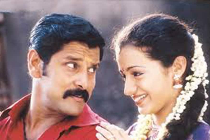 சாமி முதல் பாகத்தில் நடித்த த்ரிஷா தான் 2-ம் பாகத்திலும் நடிப்பதாக இருந்தது. அதன் பிறகு அவர் படத்தில் இருந்து வெளியேறியதால் ஐஸ்வர்யா ராஜேஷை நடிக்க வைத்தார் ஹரி. சாமி முதல் பாகத்தில் நடித்த த்ரிஷா தான் 2-ம் பாகத்திலும் நடிப்பதாக இருந்தது. அதன் பிறகு அவர் படத்தில் இருந்து வெளியேறியதால் ஐஸ்வர்யா ராஜேஷை நடிக்க வைத்தார் ஹரி.