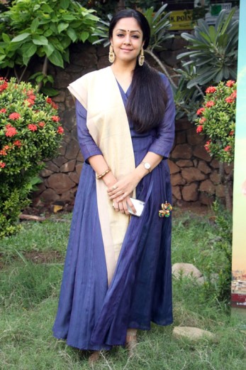  நடிகை ஜோதிகா