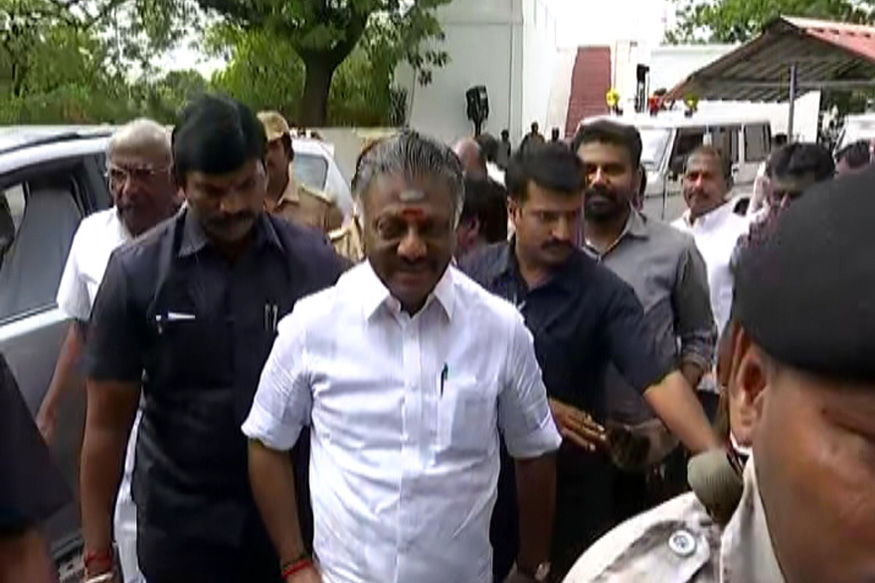 துணை முதல்வர் ஓ.பன்னீர்செல்வம் அமெரிக்கா பயணம்!