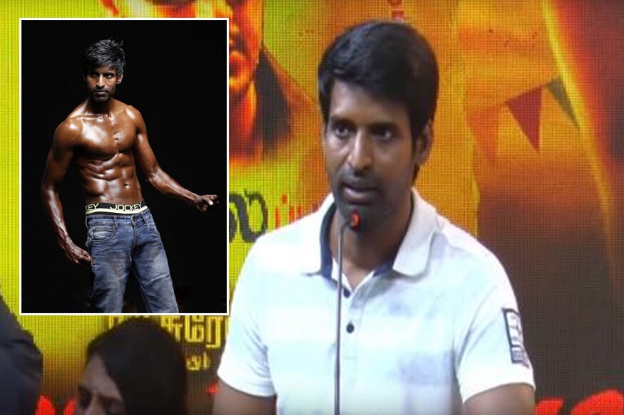 வடிவேலு, சந்தானம் ஆகிய நகைச்சுவை நடிகர்கள், ஹீரோவாக நடித்து வரும் நிலையில், அந்த வரிசையில் தற்போது சூரியும் இணைந்துள்ளார். வெற்றிமாறன் இயக்கும் புதிய திரைப்படத்தில் சூரி, ஹீரோவாக நடிக்க உள்ளதாக தகவல் வெளியாகி உள்ளது. வடிவேலு, சந்தானம் ஆகிய நகைச்சுவை நடிகர்கள், ஹீரோவாக நடித்து வரும் நிலையில், அந்த வரிசையில் தற்போது சூரியும் இணைந்துள்ளார். வெற்றிமாறன் இயக்கும் புதிய திரைப்படத்தில் சூரி, ஹீரோவாக நடிக்க உள்ளதாக தகவல் வெளியாகி உள்ளது.