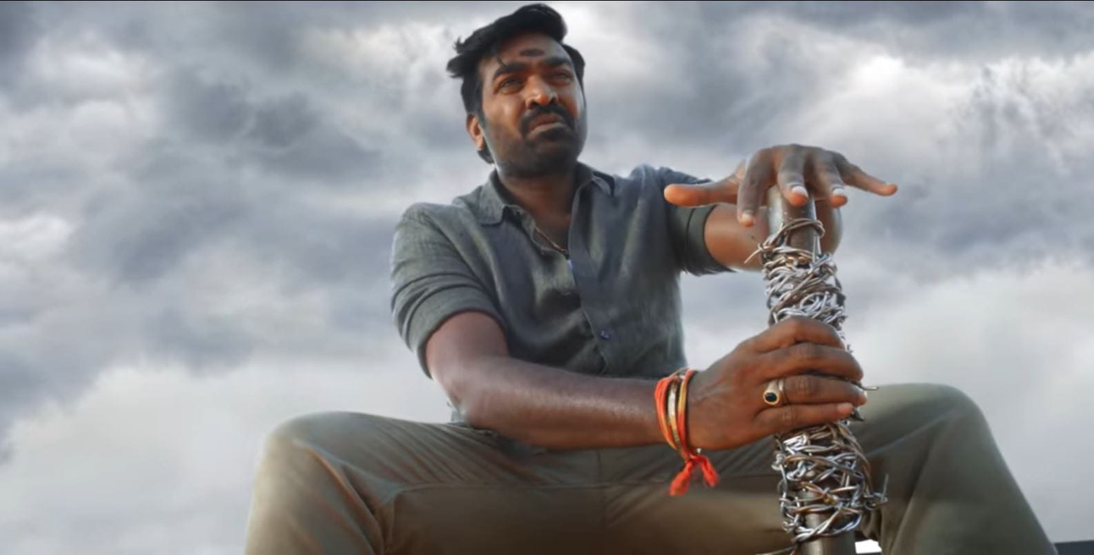 ஸ்கெட்ச் திரைப்பட இயக்குனரான விஜய் சந்தர் இயக்கத்தில் விஜய் சேதுபதி முதன்முறையாக இரட்டை வேடத்தில் நடிக்கும் சங்கத் தமிழும் திரைப்படத்தின் படப்பிடிப்பு நிறைவடைந்துள்ளது. இந்த திரைப்படத்தில் ராஷிகன்னா, நிவேதா பெத்துராஜ் என இரண்டு நாயகிகள் நடித்துள்ளனர். அண்மையில் வெளியிடப்பட்ட இந்த திரைப்படத்தின் டீசருக்கு ரசிகர்கள் மத்தியில் வரவேற்பு கிடைத்துள்ள நிலையில் விரைவிலேயே திரைப்படம் வெளியாகும் என இயக்குனர் விஜய் சந்தர் அறிவித்துள்ளார். ஸ்கெட்ச் திரைப்பட இயக்குனரான விஜய் சந்தர் இயக்கத்தில் விஜய் சேதுபதி முதன்முறையாக இரட்டை வேடத்தில் நடிக்கும் சங்கத் தமிழும் திரைப்படத்தின் படப்பிடிப்பு நிறைவடைந்துள்ளது. இந்த திரைப்படத்தில் ராஷிகன்னா, நிவேதா பெத்துராஜ் என இரண்டு நாயகிகள் நடித்துள்ளனர். அண்மையில் வெளியிடப்பட்ட இந்த திரைப்படத்தின் டீசருக்கு ரசிகர்கள் மத்தியில் வரவேற்பு கிடைத்துள்ள நிலையில் விரைவிலேயே திரைப்படம் வெளியாகும் என இயக்குனர் விஜய் சந்தர் அறிவித்துள்ளார்.