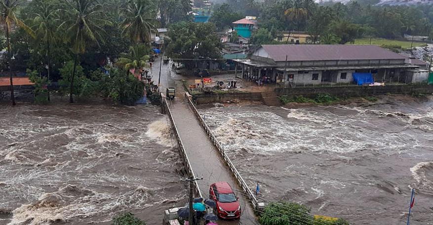  கேரளா, கர்நாடகா, மகாராஷ்டிரா, குஜராத் உள்ளிட்ட மாநிலங்களில் பெய்து வரும் கனமழையால் உயிரிழந்தவர்களின் எண்ணிக்கை 170-ஆக உயர்ந்துள்ளது
