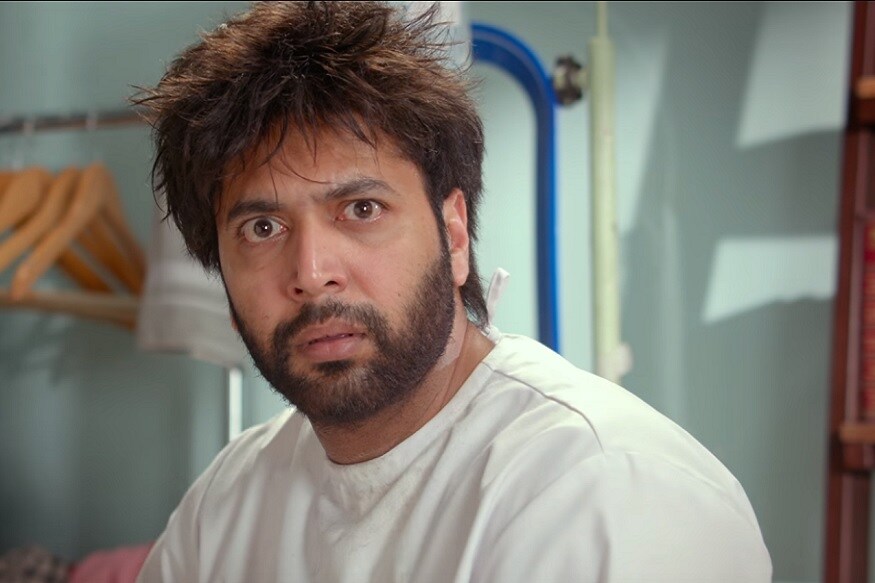 இந்நிலையில் ஜெயம் ரவி நடிப்பில் வெளியான கோமாளி படம் நேற்று வெளியானதை அடுத்து நேர்கொண்ட பார்வை படத்திறக்கான வரவேற்பு குறைந்துள்ளதாக கூறப்படுகிறது. அறிமுக இயக்குனர் பிரதீப் ரெங்கநாதன் இயக்கி உள்ள கோமாளி படத்தில் ஜெயம் ரவி, காஜல் அகர்வால் நடித்து உள்ளனர். கமர்ஷியல் கலந்த நகைச்சுவை படமாக இந்த படம் எடுக்கப்பட்டுள்ளது. இந்நிலையில் ஜெயம் ரவி நடிப்பில் வெளியான கோமாளி படம் நேற்று வெளியானதை அடுத்து நேர்கொண்ட பார்வை படத்திறக்கான வரவேற்பு குறைந்துள்ளதாக கூறப்படுகிறது. அறிமுக இயக்குனர் பிரதீப் ரெங்கநாதன் இயக்கி உள்ள கோமாளி படத்தில் ஜெயம் ரவி, காஜல் அகர்வால் நடித்து உள்ளனர். கமர்ஷியல் கலந்த நகைச்சுவை படமாக இந்த படம் எடுக்கப்பட்டுள்ளது.