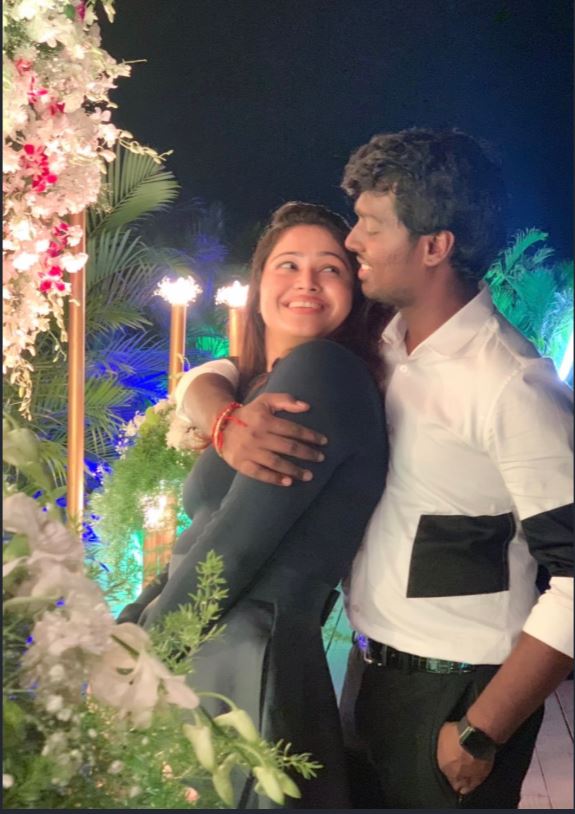 இந்நிலையில் அட்லியின் மனைவி ப்ரியா, ‘நீ இல்லாமல் நான் இல்லை. நீ தான் எனக்கு எல்லாம். பிறந்தநாள் வாழ்த்துக்கள்’ என்று கூறியுள்ளார். இந்நிலையில் அட்லியின் மனைவி ப்ரியா, ‘நீ இல்லாமல் நான் இல்லை. நீ தான் எனக்கு எல்லாம். பிறந்தநாள் வாழ்த்துக்கள்’ என்று கூறியுள்ளார்.