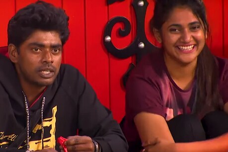 வனிதாவை கிண்டலடித்து லாஸ்லியாவை சிரிக்க வைத்த கவின் - சாண்டி! வனிதாவை கிண்டலடித்து லாஸ்லியாவை சிரிக்க வைத்த கவின் - சாண்டி!