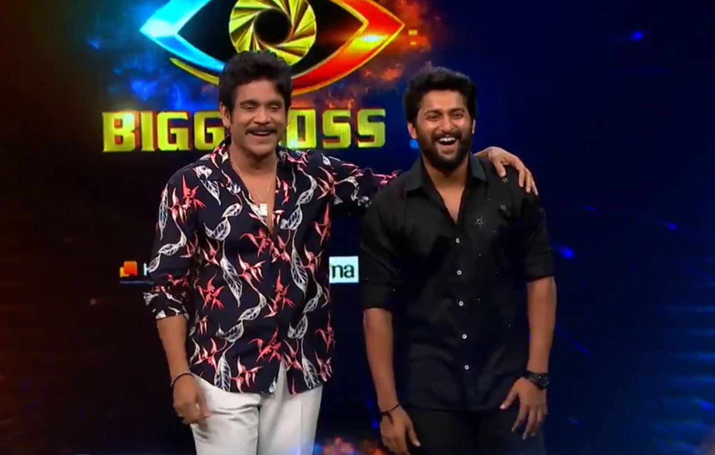 நடிகர் நானி கலந்து கொள்ளும் புரோமோவை பிக்பாஸ் குழு வெளியிட்டுள்ளது. நானி நடித்திருக்கும் GangLeader திரைப்படம் வெளியாக இருக்கும் நிலையில் படத்தின் புரோமஷனுக்காக பிக்பாஸ் நிகழ்ச்சியில் கலந்து கொண்டுள்ளார். நடிகர் நானி கலந்து கொள்ளும் புரோமோவை பிக்பாஸ் குழு வெளியிட்டுள்ளது. நானி நடித்திருக்கும் GangLeader திரைப்படம் வெளியாக இருக்கும் நிலையில் படத்தின் புரோமஷனுக்காக பிக்பாஸ் நிகழ்ச்சியில் கலந்து கொண்டுள்ளார்.