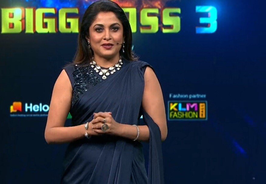நடிகர் நாகர்ஜுனா தனது பிறந்தநாளைக் கொண்டாட ஸ்பெயின் நாட்டுக்கு குடும்பத்துடன் சென்ற வாரம் சென்றதால் நடிகை ரம்யா கிருஷ்ணன் தொகுப்பாளராக களமிறங்கினார் நடிகர் நாகர்ஜுனா தனது பிறந்தநாளைக் கொண்டாட ஸ்பெயின் நாட்டுக்கு குடும்பத்துடன் சென்ற வாரம் சென்றதால் நடிகை ரம்யா கிருஷ்ணன் தொகுப்பாளராக களமிறங்கினார்