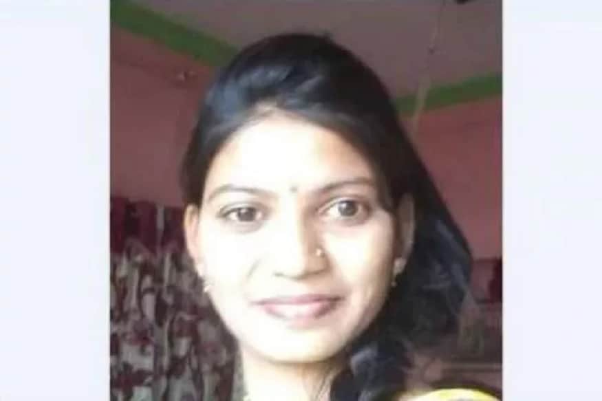 பிரசவ வேதனையின் போது ஆம்புலன்ஸ் வர தாமதமானதால் பிரபல மராத்தி நடிகையும், பிறந்த குழந்தையும் உயிரிழந்த சம்பவம் அதிர்ச்சியை ஏற்படுத்தி உள்ளது. பிரசவ வேதனையின் போது ஆம்புலன்ஸ் வர தாமதமானதால் பிரபல மராத்தி நடிகையும், பிறந்த குழந்தையும் உயிரிழந்த சம்பவம் அதிர்ச்சியை ஏற்படுத்தி உள்ளது.