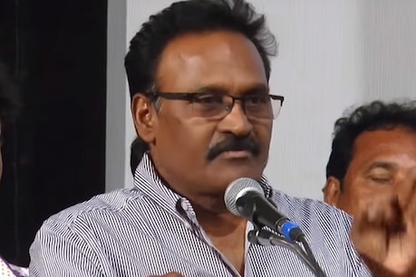 தலைமைக்கான தகுதி இருக்கிறது... ரஜினியின் கட்சியில் தனுஷ் இணைவாரா - கஸ்தூரிராஜா பதில் தலைமைக்கான தகுதி இருக்கிறது... ரஜினியின் கட்சியில் தனுஷ் இணைவாரா - கஸ்தூரிராஜா பதில்