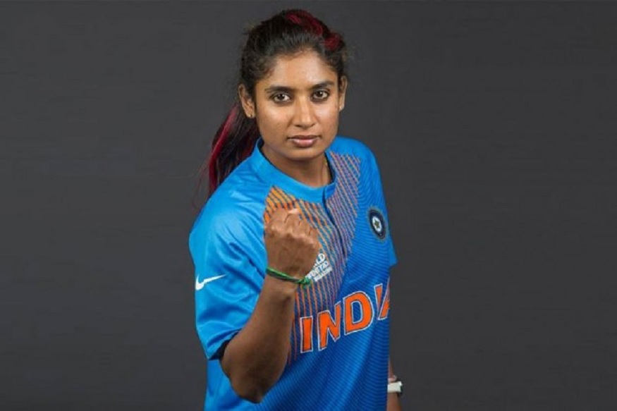  ஜாம்பவான் சச்சின் 22 ஆண்டுகளுக்கு மேலாக(22 ஆண்டுகள் 91 நாட்கள்) கிரிக்கெட் விளையாடி முதல் இடத்தில் உள்ளார். ஜெயசூர்யா (21 ஆண்டுகள் 184 நாட்கள்), ஜாவேத் மியான்தத் (20 ஆண்டுகள் 272 நாட்கள்) கிரிக்கெட் ஆடி அடுத்த இடங்களில் உள்ளனர். ஆடவர் கிரிக்கெட் உடன் சேர்த்து பார்த்தால் மிதாலி ராஜ் 4வது இடத்தில் உள்ளார்.