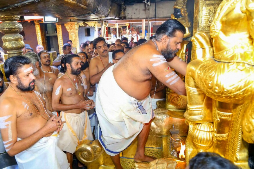 சபரிமலை கோயில் கடந்த மாதம் நடை திறக்கப்பட்டதில் இருந்து இதுவரை 156 கோடி ரூபாய் வருமானம் கிடைத்துள்ளது. சபரிமலை கோயில் கடந்த மாதம் நடை திறக்கப்பட்டதில் இருந்து இதுவரை 156 கோடி ரூபாய் வருமானம் கிடைத்துள்ளது.