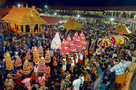 சபரிமலையில் மகரவிளக்கு பூஜைக்காக நாளை நடை திறப்பு... கோவிலுக்கு செல்ல 36 பெண்கள் ஆன்லைனில் முன்பதிவு சபரிமலையில் மகரவிளக்கு பூஜைக்காக நாளை நடை திறப்பு... கோவிலுக்கு செல்ல 36 பெண்கள் ஆன்லைனில் முன்பதிவு