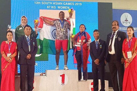 Laporan Olahraga |  Atlet Tamil Nadu meraih medali emas di cabang angkat besi