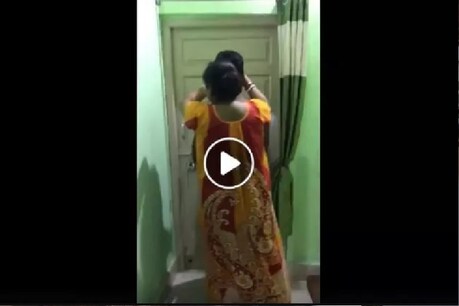 கணவருக்கு மறக்க முடியாத பிறந்த நாள் சர்ப்ரைஸ் கொடுத்த மனைவி...! வைரல் வீடியோ கணவருக்கு மறக்க முடியாத பிறந்த நாள் சர்ப்ரைஸ் கொடுத்த மனைவி...! வைரல் வீடியோ