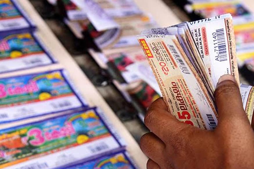 ஐக்கிய அமீரகத்தின் முக்கிய நகரமான துபாயில், வரியில்லா லாட்டரி மிகவும் பிரபலமானதாகும். இந்த லாட்டரியில் இந்தியர்கள் அதுவும் குறிப்பாக கேரளாவைச் சேர்ந்தவர்கள் பரிசுத்தொகை ஜெயிப்பது வாடிக்கையான ஒன்று. ஐக்கிய அமீரகத்தின் முக்கிய நகரமான துபாயில், வரியில்லா லாட்டரி மிகவும் பிரபலமானதாகும். இந்த லாட்டரியில் இந்தியர்கள் அதுவும் குறிப்பாக கேரளாவைச் சேர்ந்தவர்கள் பரிசுத்தொகை ஜெயிப்பது வாடிக்கையான ஒன்று.