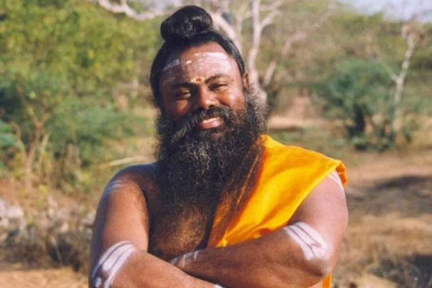  சுவாமி பிரேமானந்தா : இலங்கையில் நடந்த உள்நாட்டு போர் காரணமாக தனது ஆதராவளர்களுடன் இந்தியாவில் தஞ்சமடைந்தவர். 1994ம் ஆண்டு சிறுமி ஒருவர் பாலியல் பலாத்காரம் செய்து கர்ப்பமாக்கினார் என புகார் கொடுத்தார். இந்த புகாரில் 1997ம் ஆண்டு தண்டனை பெற்றார்.