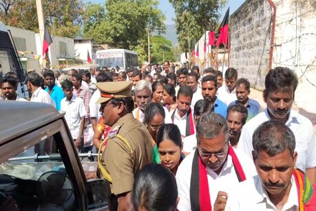 அ.தி.மு.கவினரின் பாதுகாப்புடன் வந்த தி.மு.க உறுப்பினர்; சுயேட்சையை வெற்றி பெறவைத்த ஆளும் கட்சி! உள்ளாட்சித் தேர்தல் சுவாரஸ்யங்கள் அ.தி.மு.கவினரின் பாதுகாப்புடன் வந்த தி.மு.க உறுப்பினர்; சுயேட்சையை வெற்றி பெறவைத்த ஆளும் கட்சி! உள்ளாட்சித் தேர்தல் சுவாரஸ்யங்கள்