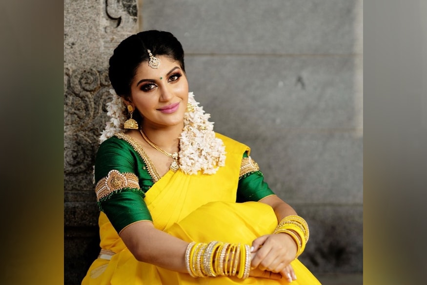3 மாதத்தில் உடற்பயிற்சியால் ஏற்பட்ட மாற்றம் என்று நடிகை யாஷிகா ஆனந்த் ஹாட் போட்டோ ஒன்றை வெளியிட்டுள்ளார். இது வைரலாக பரவி வருகிறது 3 மாதத்தில் உடற்பயிற்சியால் ஏற்பட்ட மாற்றம் என்று நடிகை யாஷிகா ஆனந்த் ஹாட் போட்டோ ஒன்றை வெளியிட்டுள்ளார். இது வைரலாக பரவி வருகிறது