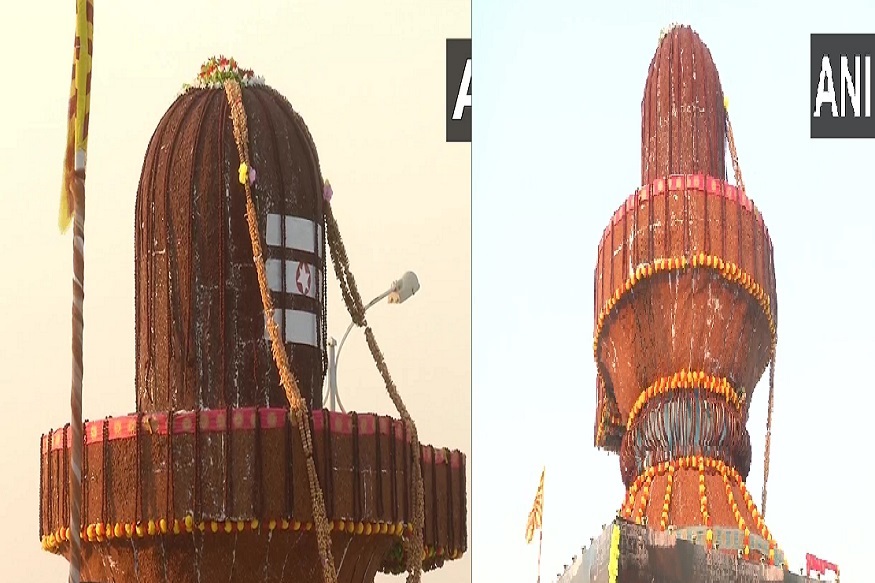 300 கிலோ பட்டாணியில் 25 அடி உயரத்தில் பிரமாண்ட சிவலிங்கம்..!
