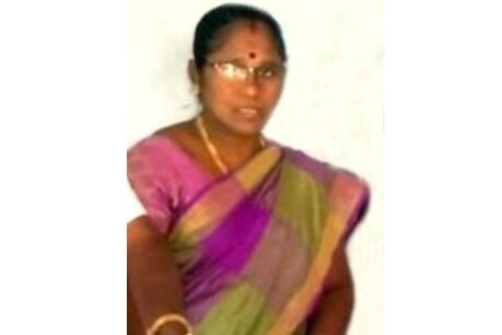 கல் உடைக்கும் தொழிலாளியிடம் லஞ்சம் கேட்ட அதிகாரி... பொறி வைத்துப் பிடித்த போலீஸ்! கல் உடைக்கும் தொழிலாளியிடம் லஞ்சம் கேட்ட அதிகாரி... பொறி வைத்துப் பிடித்த போலீஸ்!