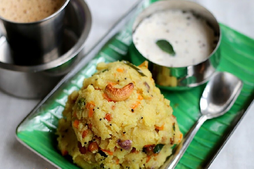 கிச்சடி காலை மற்றும் இரவு உணவுக்கு ஏற்றது. எளிதில் ஜீரணிக்கக் கூடிய ,அதேசமயம் ஆரோக்கியம் நிறைந்த இந்தக் கிச்சடி பலருக்கும் முகச்சுழிப்பை உண்டாக்கும். ஆனால் அதன் வரலாறோ வாய் பிளக்க வைக்கும் ஆச்சரியத்தை உள்ளடக்கியது. என்னென்ன என்பதை பட்டியலைப் பார்த்து தெரிந்து கொள்ளுங்கள். கிச்சடி காலை மற்றும் இரவு உணவுக்கு ஏற்றது. எளிதில் ஜீரணிக்கக் கூடிய ,அதேசமயம் ஆரோக்கியம் நிறைந்த இந்தக் கிச்சடி பலருக்கும் முகச்சுழிப்பை உண்டாக்கும். ஆனால் அதன் வரலாறோ வாய் பிளக்க வைக்கும் ஆச்சரியத்தை உள்ளடக்கியது. என்னென்ன என்பதை பட்டியலைப் பார்த்து தெரிந்து கொள்ளுங்கள்.