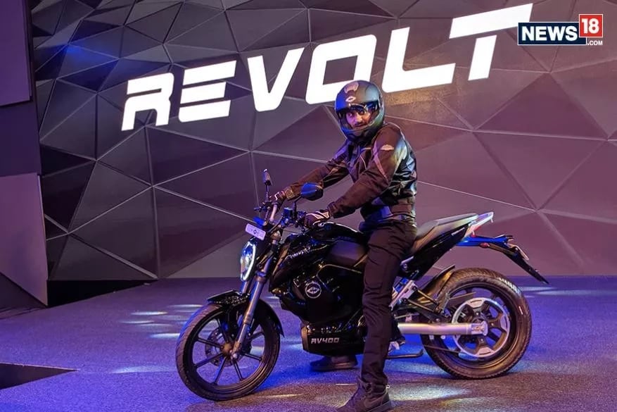 ரெவோல்ட் RV400 இருசக்கர வாகன சந்தையில் முன்னோடியாகக் களம் இறங்க உள்ளது. செயற்கை நுண்ணறிவு கொண்ட இந்த பைக் பட்ஜெட் விலையில் இந்தியாவுக்கு வர உள்ளது சிறப்பம்சமாகும். ரெவோல்ட் RV400 இருசக்கர வாகன சந்தையில் முன்னோடியாகக் களம் இறங்க உள்ளது. செயற்கை நுண்ணறிவு கொண்ட இந்த பைக் பட்ஜெட் விலையில் இந்தியாவுக்கு வர உள்ளது சிறப்பம்சமாகும்.