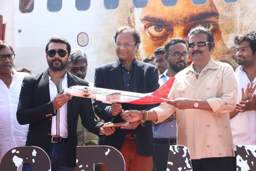  இரண்டாவது பாடலான வெய்யோன் சில்லி ஸ்பைஸ்ஜெட் போயிங் 737 விமானத்தில் வெளியாகும் என்று அறிவிக்கப்பட்டது.
