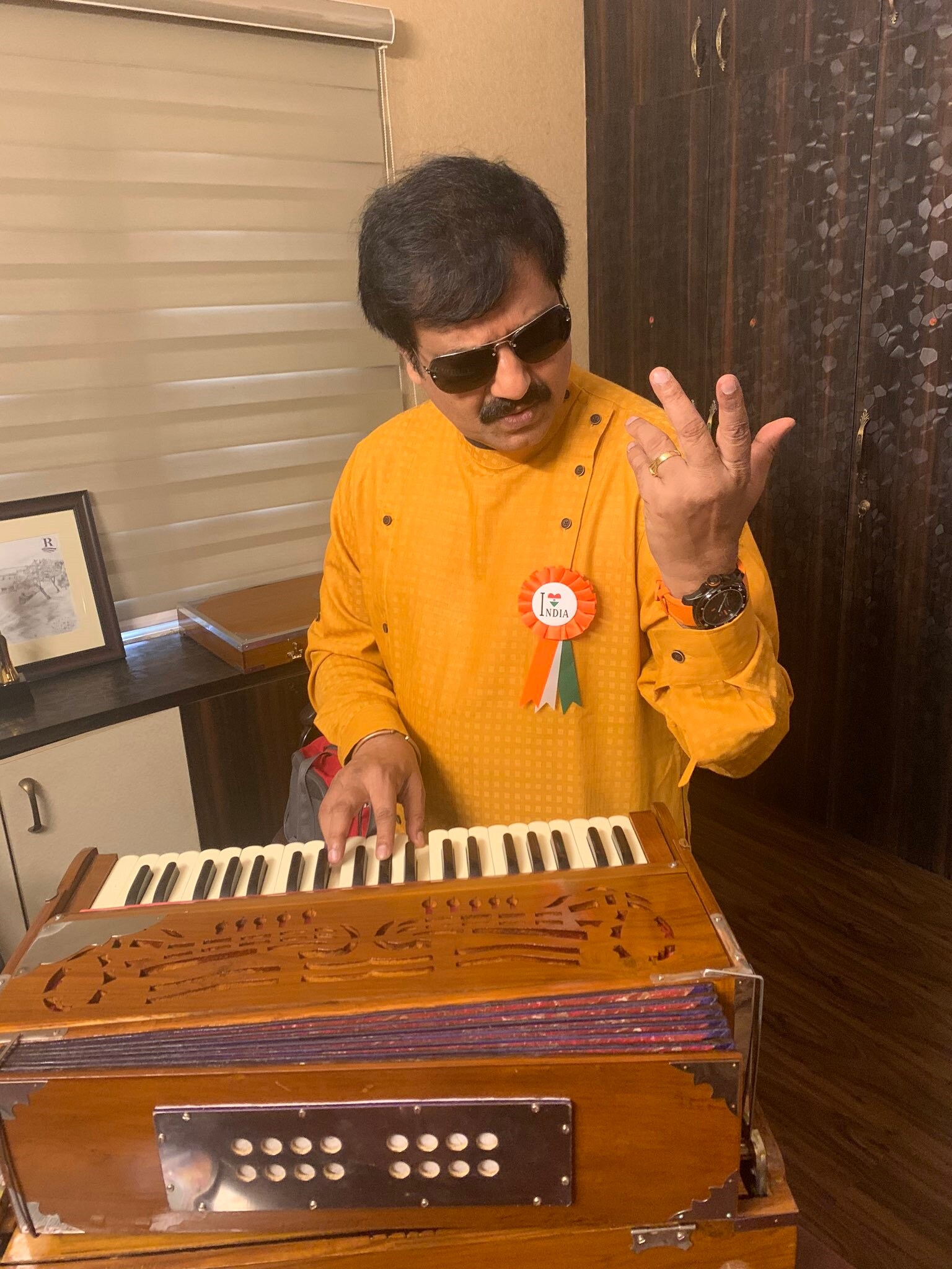 கொரோனாவுக்கு சிறப்பான சிகிச்சை அளிக்கப்படுவதாக சுகாதாரத்துறை அமைச்சர் மற்றும் சென்னை ஓமந்தூரார் அரசு மருத்துவமனை மருத்துவர்களுக்கு நடிகர் விவேக் நன்றி தெரிவித்துள்ளார். கொரோனாவுக்கு சிறப்பான சிகிச்சை அளிக்கப்படுவதாக சுகாதாரத்துறை அமைச்சர் மற்றும் சென்னை ஓமந்தூரார் அரசு மருத்துவமனை மருத்துவர்களுக்கு நடிகர் விவேக் நன்றி தெரிவித்துள்ளார்.