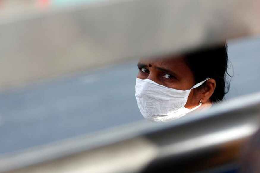  தமிழகத்தில் கொரோனாவால் பாதிக்கப்பட்டவர்களின் எண்ணிக்கை மூன்று லட்சத்து 38 ஆயிரத்தை கடந்துள்ளது. தொடர்ந்து 15-வது நாளாக உயிரிழப்பு 100-ஐ கடந்துள்ள நிலையில், ஒரே நாளில் 125 பேர் உயிரிழந்தனர்.